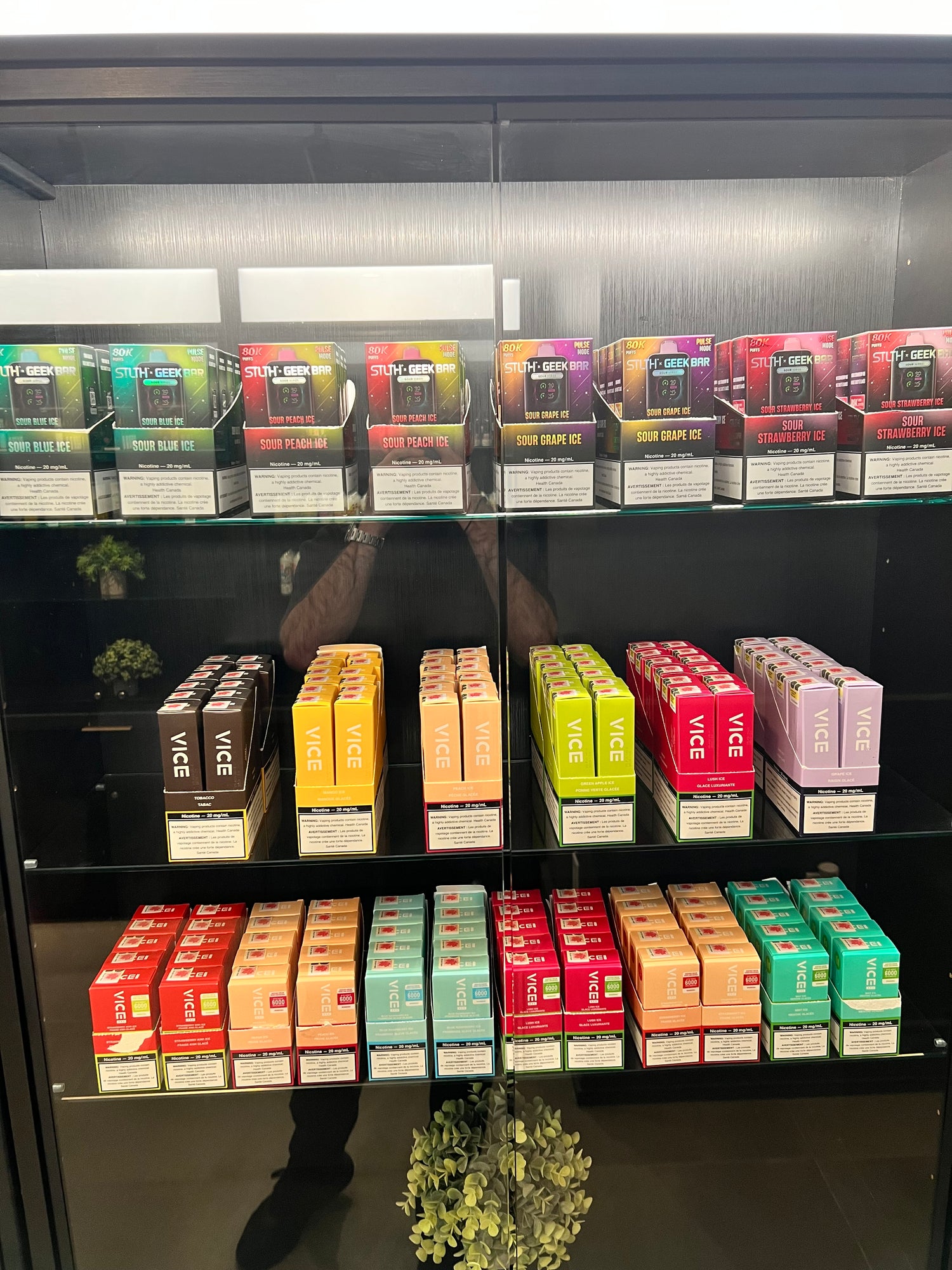 Vape Shop - Yonge St , North York