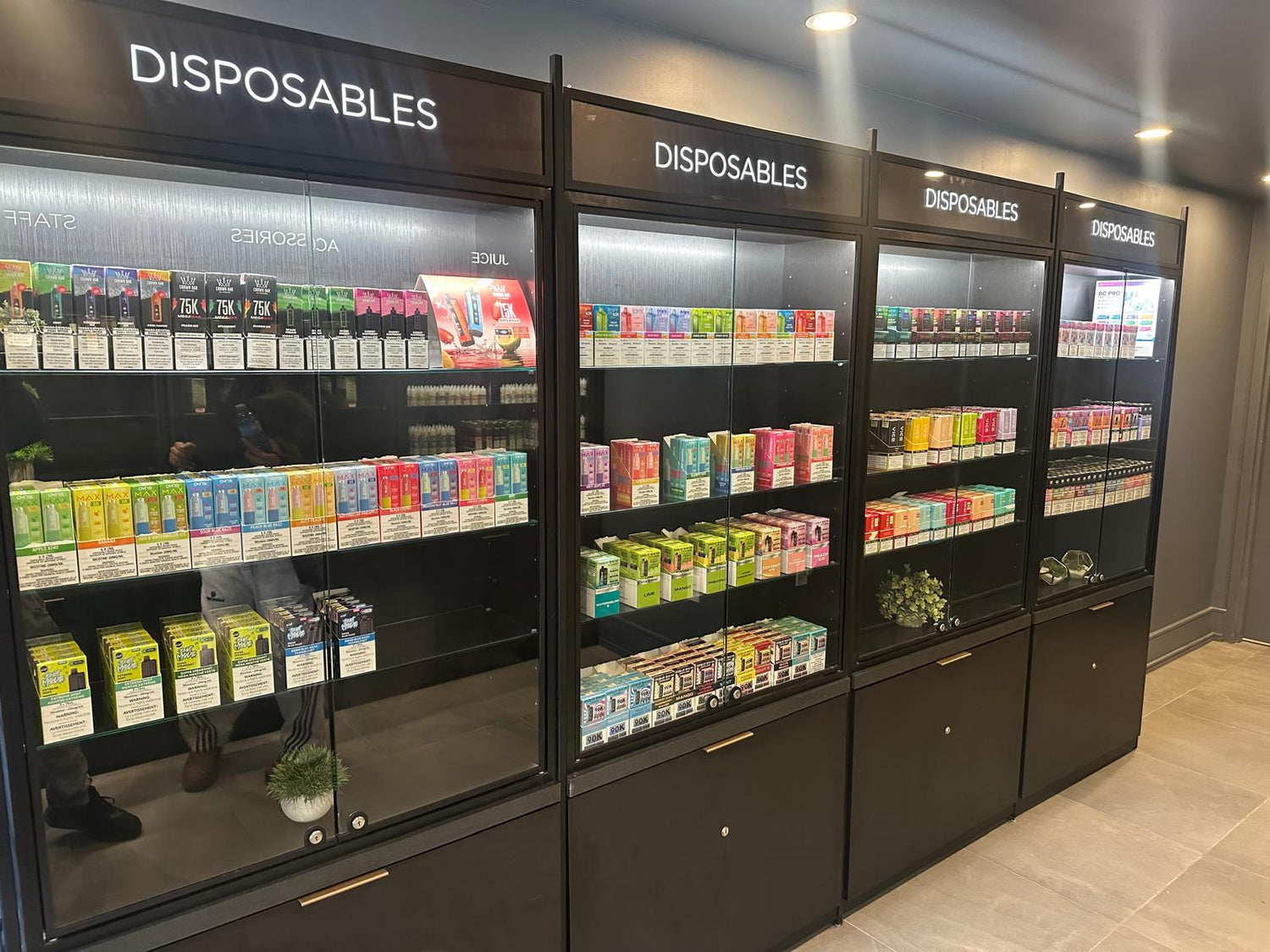 Vape Shop - Yonge St , North York